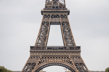 Fototapeta na wymiar View of the Eiffel Tower