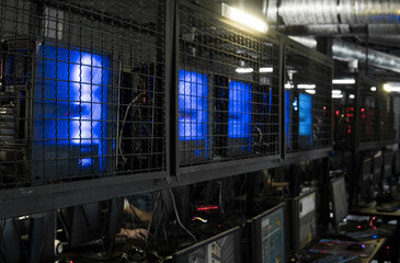 Obraz premium Computers in modern computer club for gamers and peoples who love playing games.