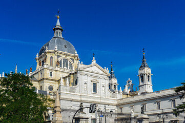 Fototapeta na wymiar It's Catholic cathedral, Madrid, Spain