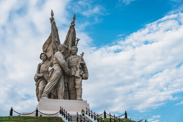 Fototapeta premium Beautiful panorama of the monument to the Union of fronts in Volgograd, the monument to the victory over fascism in Russia, Connection fronts