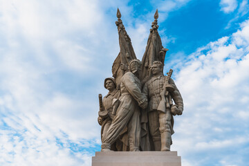 Fototapeta na wymiar Beautiful panorama of the monument to the Union of fronts in Volgograd, the monument to the victory over fascism in Russia, Connection fronts