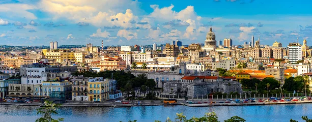 Fotobehang Panoramisch uitzicht over Havana, de hoofdstad van Cuba © Anton Ivanov Photo