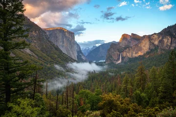 Foto op Plexiglas sunset at the tunnel view in yosemite national park in california, usa © Christian B.
