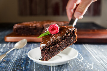 raspberry chocolate cake