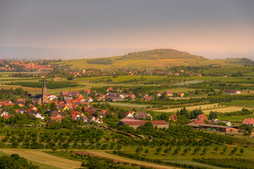 Fototapeta premium Vue sur un village d'Alsace, en France