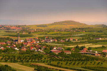 Vue sur un village d'Alsace, en France