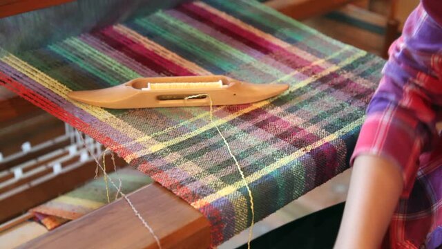 Different weaving shuttles