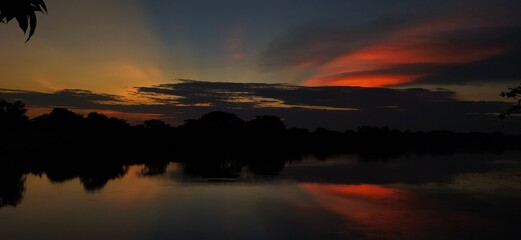 Atardecer (Bandera colombiana en el cielo)