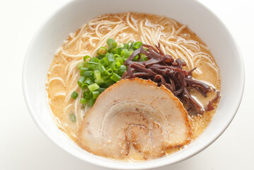 豚骨ラーメン　博多中洲　