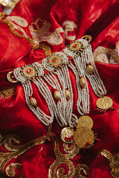 details of traditional Tunisian wedding costume