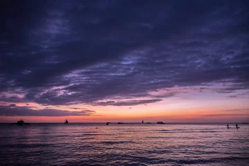Foto op Aluminium Boracay Wit Strand Zonsondergang, witte strandweg, Boracay-eiland, Filippijnen.