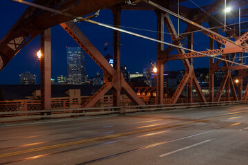 Fototapeta na wymiar Steel bridge in Portland downtown