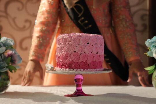 Rossette Pink Cake 