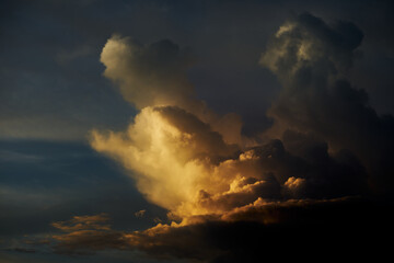 Fototapeta na wymiar The dramatic storm cloud in the rainy season