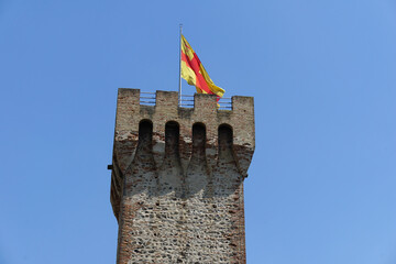 Bandiera Este - Torre Castello Carrarese - Este, Padova, Italia