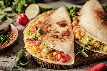 Scrambled eggs with tortillas