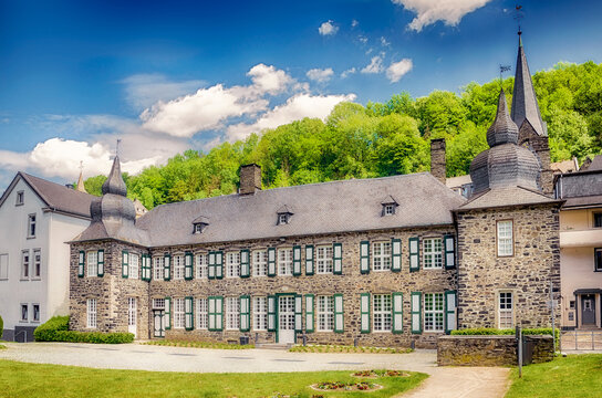 Schloss Burg Holtzbrinck in Altena im M&auml;rkischen Kreis, Nordrhein-Westfalen, Deutschland