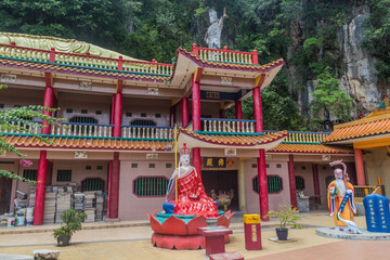 Obraz premium IPOH, MALAYASIA - MARCH 25, 2018: Ling Sen Tong Temple in Ipoh, Malaysia.