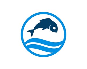 Circle wave with jumping fish