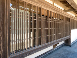 古民家の格子戸