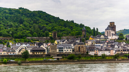 Fototapeta na wymiar It's Houses on the coast of the river Rhine in Germany