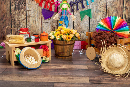 Corn, popcorn and straw hat. Typical table arrangements for the Brazilian Festa Junina - June Festival.