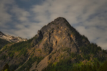 2020-06-19 ROCKY MOUNTAIN PEAK AT THE SNOQUALMIE SUMMIT IN WASHINGTON STATE