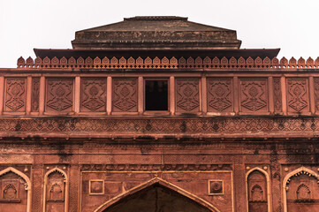 Obraz premium It's Jahangir Palace at the Red Fort of Agra, India. UNESCO World Heritage site.