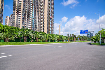 Fototapeta na wymiar South of Gangqian Avenue, Nansha District, Guangzhou, city road scenery