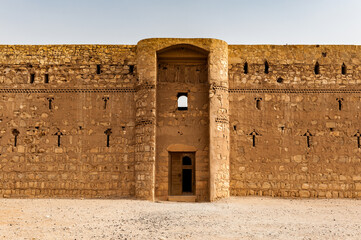 It's Front part of the Qasr Kharana, one of the best-known of the desert castles in eastern Jordan