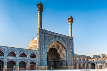 Obraz premium It's Part of the Jameh Mosque of Isfahan in winter, Iran. UNESCO World Heritage site