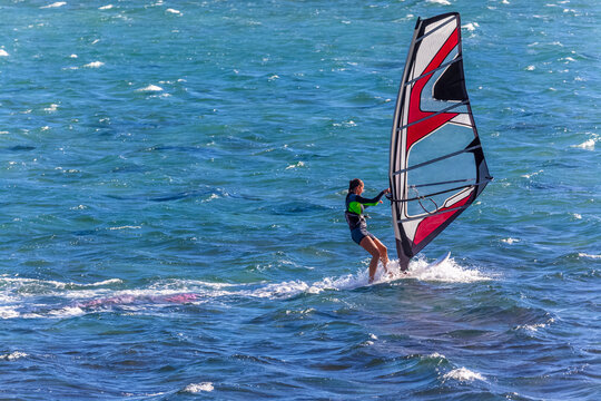 Voile, Planche à Voile et Catamaran dans le | | Montagnes du Jura