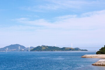 Fototapeta premium 今治市大角海浜公園から見た来島海峡大橋