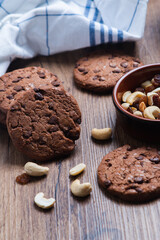 Galletas de chocolate con pasas y frutos secos 