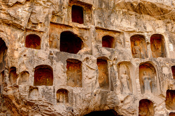 It's Caves at the Longmen Grottoes ( Dragon's Gate Grottoes) or Longmen Caves.UNESCO World Heritage of tens of thousands of statues of Buddha and his disciples