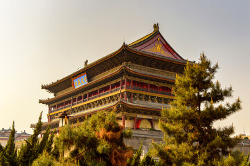 It's Drum Tower of Xi'an is one of the symbols of the city. It was erected in 1380 during the early Ming Dynasty