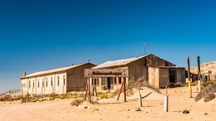 Fototapeta na wymiar Kolmanskop (Coleman's hill), a ghost town in the Namib desert