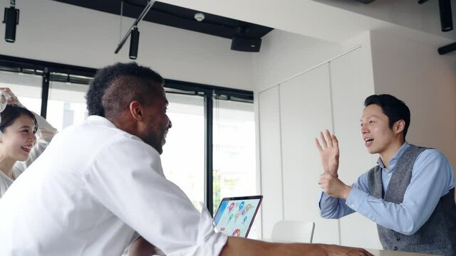 グローバルビジネス　日本語学校　日本語教師