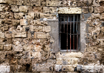 Fototapeta na wymiar The old walls of the city of Valletta. The capital of the Maltese archipelago.
