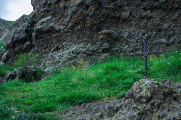 Obraz premium cross in mountains