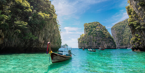 Plakat Panoramic view of losama Bay on Andaman sea in summer holiday in Thailand