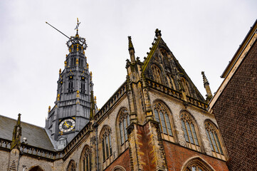Fototapeta na wymiar It's Grote Kerk (Great Church) on the Grote Markt, Haarlem's central square