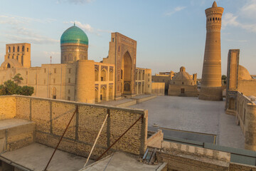 Fototapeta premium Mir-i-Arab Madrasa and Kalan minaret and mosque in Bukhara, Uzbekistan