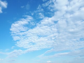 Fototapeta premium White clouds in the blue sky - Lysaker 