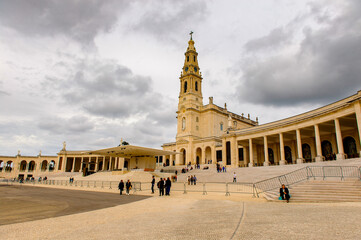 Fototapeta premium Basilica of Our Lady of the Rosary, Sanctuary of Fatima, Portugal. Important destinations for the Catholic pilgrims and tourists