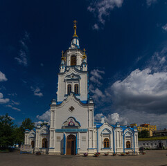 Fototapeta na wymiar Znamenskiy Kafedralnyy Sobor church in Tyumen, Russia