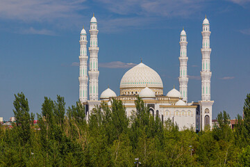 Obraz premium Hazrat Sultan Mosque in Astana (now Nur-Sultan), capital of Kazakhstan.