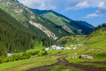 Fototapeta na wymiar Yurt camp in Altyn Arashan village, Kyrgyzstan