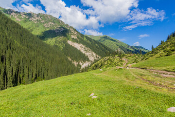 Fototapeta na wymiar Arashan valley in the Terskey Alatau mountain range, Kyrgyzstan