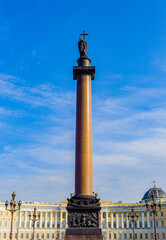Fototapeta premium Alexander Column in the middle of the Palace square in St. Petersburg, Russia